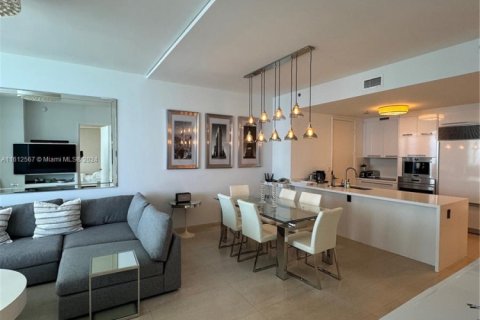 Condo in Sunny Isles Beach, Florida, 3 bedrooms  № 1937458 - photo 19