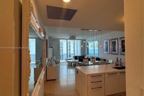 Condo in Sunny Isles Beach, Florida, 3 bedrooms  № 1937458 - photo 8