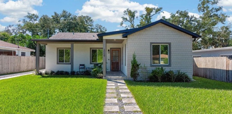 Villa ou maison à Tampa, Floride 3 chambres, 145.86 m2 № 2419668