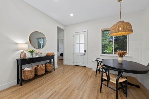 Villa ou maison à vendre à Tampa, Floride: 3 chambres, 145.86 m2 № 2419668 - photo 6