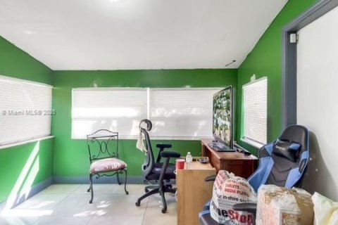 House in Fort Lauderdale, Florida 3 bedrooms, 94.76 sq.m. № 1974943 - photo 21