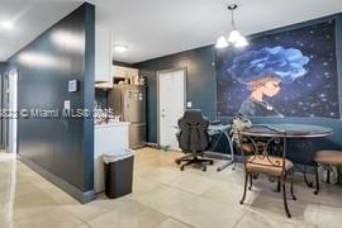 House in Fort Lauderdale, Florida 3 bedrooms, 94.76 sq.m. № 1974943 - photo 6