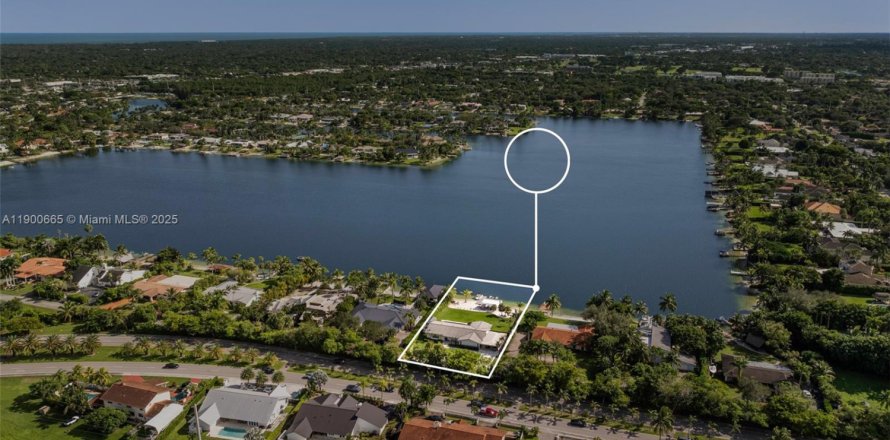 Villa ou maison à Miami, Floride 4 chambres, 204.94 m2 № 1996060