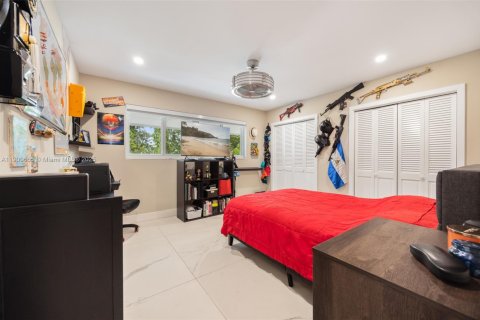 Villa ou maison à vendre à Miami, Floride: 4 chambres, 204.94 m2 № 1996060 - photo 20