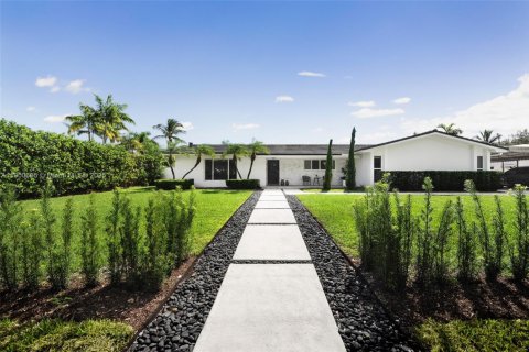 Villa ou maison à vendre à Miami, Floride: 4 chambres, 204.94 m2 № 1996060 - photo 5