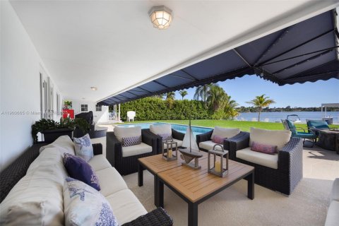 Villa ou maison à vendre à Miami, Floride: 4 chambres, 204.94 m2 № 1996060 - photo 28