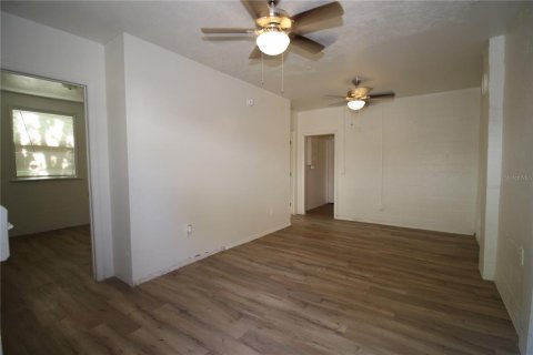 Casa en alquiler en Gainesville, Florida, 3 dormitorios, 96.99 m2 № 1740284 - foto 2