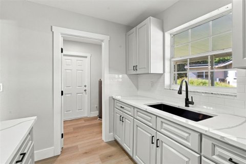 Casa en venta en Deltona, Florida, 3 dormitorios, 97.55 m2 № 2413592 - foto 10