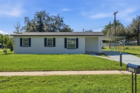 Villa ou maison à Deltona, Floride 3 chambres, 97.55 m2 № 2413592