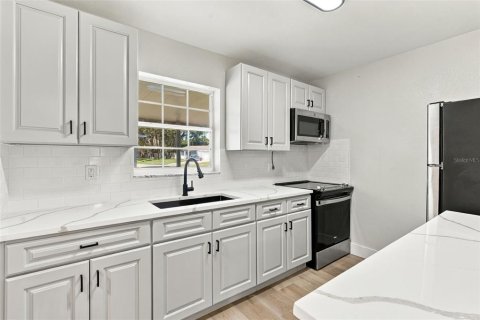 Casa en venta en Deltona, Florida, 3 dormitorios, 97.55 m2 № 2413592 - foto 8