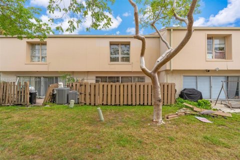 Купить таунхаус в Плантация, Флорида 4 спальни, 187.66м2, № 2021168 - фото 29