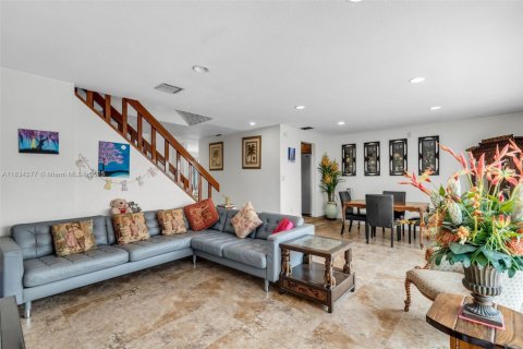 Таунхаус в Плантация, Флорида 4 спальни, 187.66м2 № 2021168