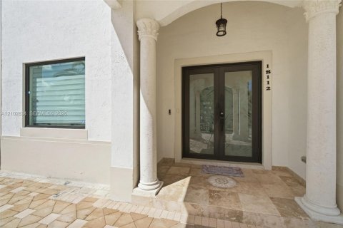 Villa ou maison à vendre à Hialeah, Floride: 5 chambres, 260.41 m2 № 2407976 - photo 5