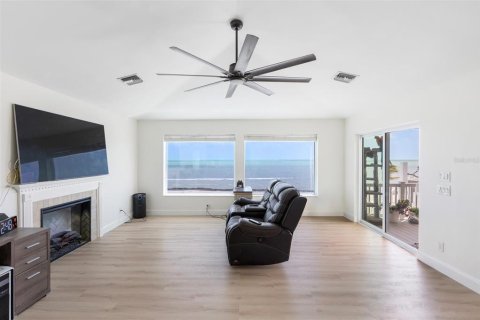 House in Big Pine Key, Florida 3 bedrooms, 171.87 sq.m. № 1631333 - photo 18