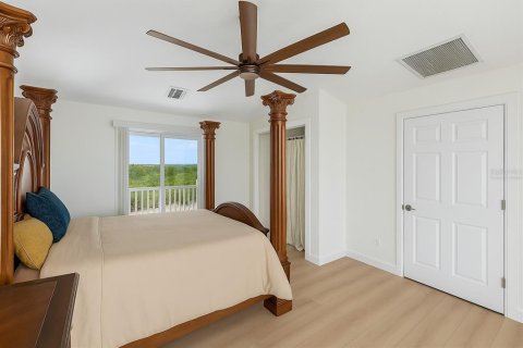 House in Big Pine Key, Florida 3 bedrooms, 171.87 sq.m. № 1631333 - photo 23