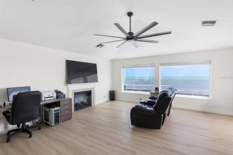 House in Big Pine Key, Florida 3 bedrooms, 171.87 sq.m. № 1631333 - photo 17