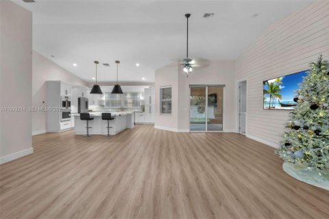 Купить виллу или дом в Локсахатчи-Гроувс, Флорида 4 спальни, 190.17м2, № 1991959 - фото 18