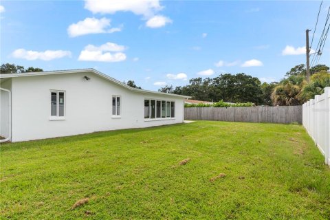 Casa en alquiler en Clearwater, Florida, 2 dormitorios, 139.63 m2 № 1901507 - foto 14