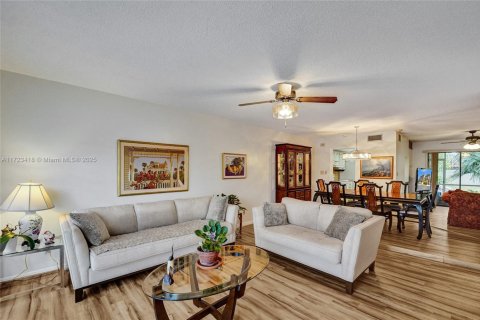 Copropriété à vendre à Hollywood, Floride: 3 chambres, 176.51 m2 № 1474037 - photo 9