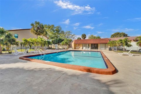 Copropriété à vendre à Hollywood, Floride: 3 chambres, 176.51 m2 № 1474037 - photo 4