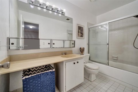 Copropriété à vendre à Hollywood, Floride: 3 chambres, 176.51 m2 № 1474037 - photo 22