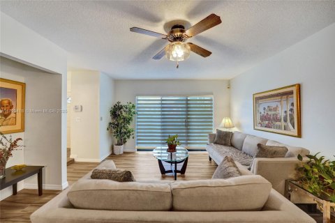 Copropriété à vendre à Hollywood, Floride: 3 chambres, 176.51 m2 № 1474037 - photo 11