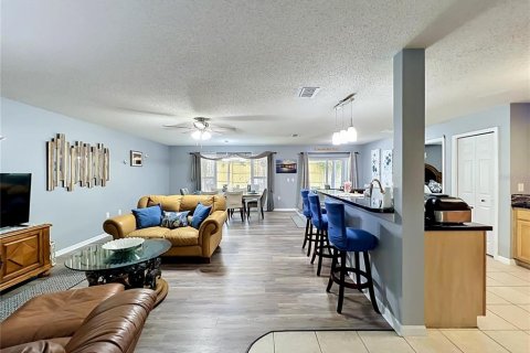 Casa en venta en Orlando, Florida, 4 dormitorios, 202.34 m2 № 2167632 - foto 18
