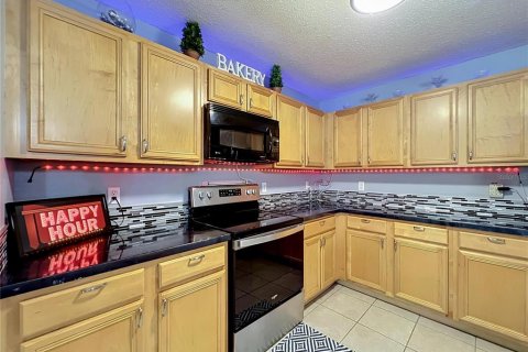 Casa en venta en Orlando, Florida, 4 dormitorios, 202.34 m2 № 2167632 - foto 2