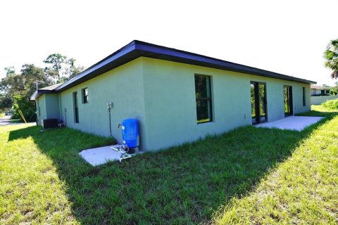 Appartement à louer à Port Charlotte, Floride: 3 chambres, 111.48 m2 № 2415398 - photo 3