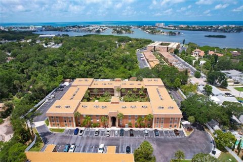 Condo à Largo, Floride, 1 chambre  № 2094763