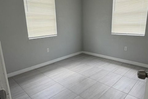House in Fort Lauderdale, Florida 2 bedrooms, 66.89 sq.m. № 2086989 - photo 10