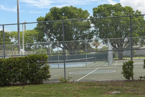 House in Fort Lauderdale, Florida 2 bedrooms, 66.89 sq.m. № 2086989 - photo 22