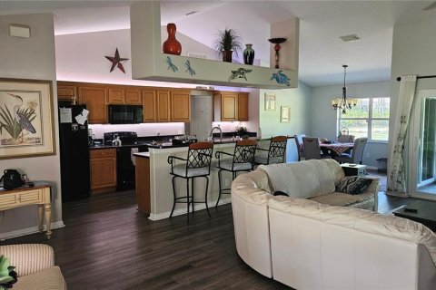 House in Beverly Hills, Florida 3 bedrooms, 151.52 sq.m. № 1743258 - photo 2