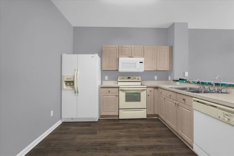 Townhouse in Kissimmee, Florida 3 bedrooms, 133.78 sq.m. № 2100516 - photo 5