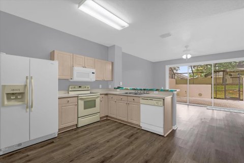 Townhouse in Kissimmee, Florida 3 bedrooms, 133.78 sq.m. № 2100516 - photo 6