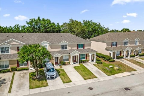 Townhouse in Kissimmee, Florida 3 bedrooms, 133.78 sq.m. № 2100516 - photo 3