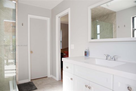 Снять в аренду виллу или дом в Порт-Сент-Луси, Флорида 4 спальни, 146.97м2, № 2020560 - фото 19