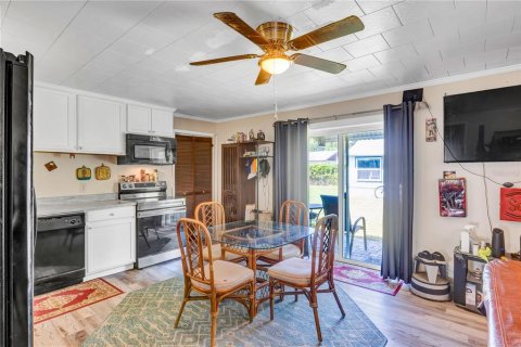 House in Edgewater, Florida 3 bedrooms, 181.44 sq.m. № 2424268 - photo 19