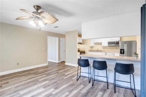 House in Edgewater, Florida 3 bedrooms, 181.44 sq.m. № 2424268 - photo 8