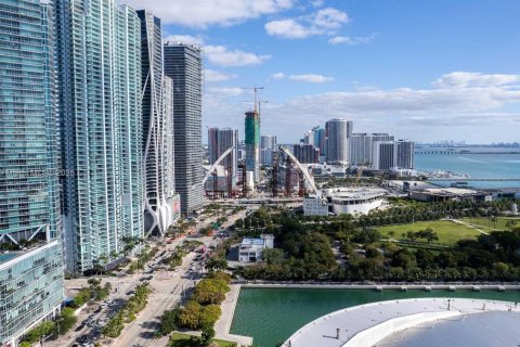 Снять в аренду кондоминиум в Майами, Флорида 2 спальни, 96.99м2, № 1958853 - фото 2