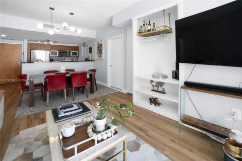 Снять в аренду кондоминиум в Майами, Флорида 2 спальни, 96.99м2, № 1958853 - фото 20