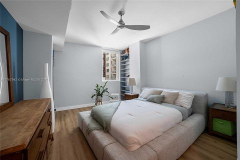 Снять в аренду кондоминиум в Майами, Флорида 2 спальни, 96.99м2, № 1958853 - фото 24