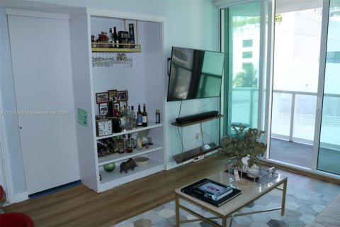 Снять в аренду кондоминиум в Майами, Флорида 2 спальни, 96.99м2, № 1958853 - фото 5