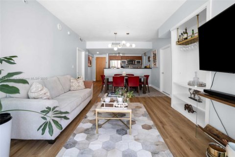 Снять в аренду кондоминиум в Майами, Флорида 2 спальни, 96.99м2, № 1958853 - фото 19