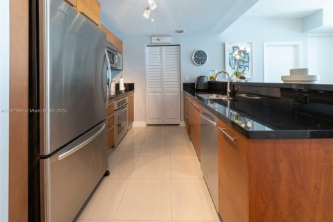 Снять в аренду кондоминиум в Майами, Флорида 2 спальни, 96.99м2, № 1958853 - фото 10