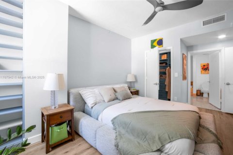 Снять в аренду кондоминиум в Майами, Флорида 2 спальни, 96.99м2, № 1958853 - фото 26
