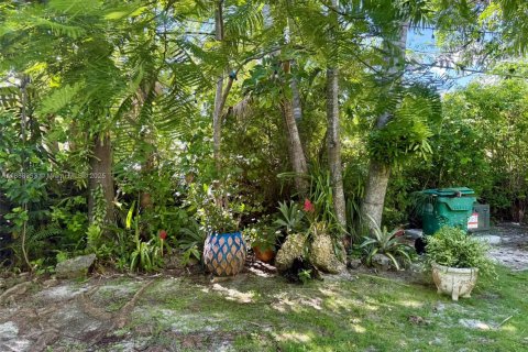 House in Miami, Florida 2 bedrooms, 83.24 sq.m. № 1942290 - photo 12