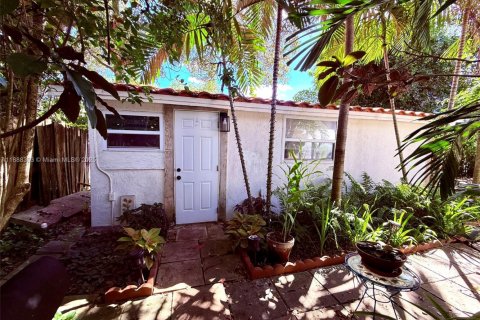 House in Miami, Florida 2 bedrooms, 83.24 sq.m. № 1942290 - photo 21