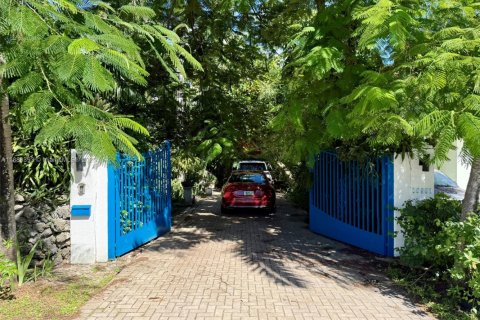 House in Miami, Florida 2 bedrooms, 83.24 sq.m. № 1942290 - photo 3