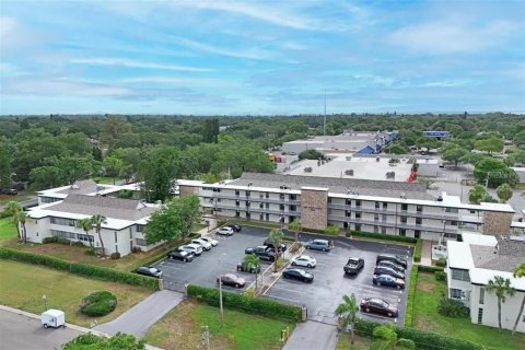 Купить кондоминиум в Сент-Питерсберг, Флорида 3 комнаты, 87.33м2, № 2231881 - фото 2